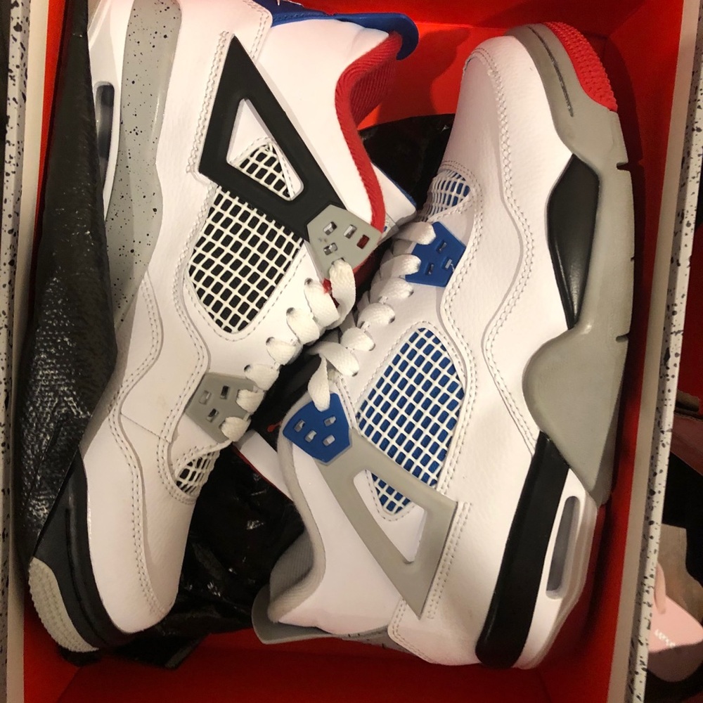Air Jordan 4 Retro